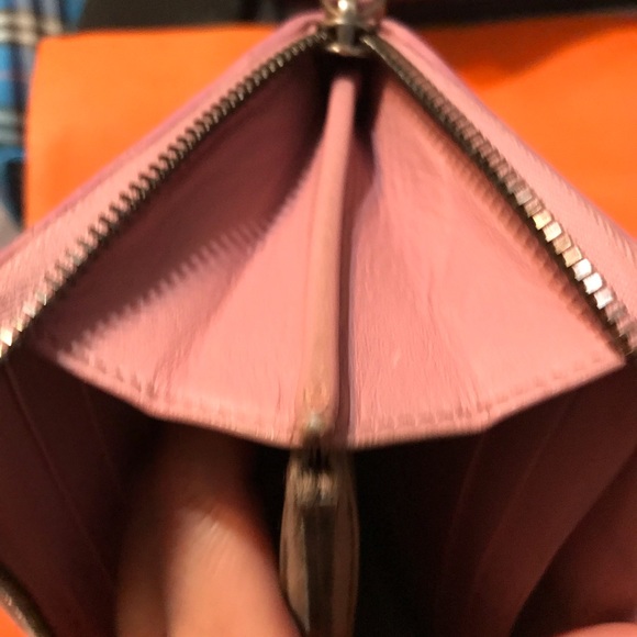 Bottega Veneta zippy wallet in pink authentic - Picture 10 of 12